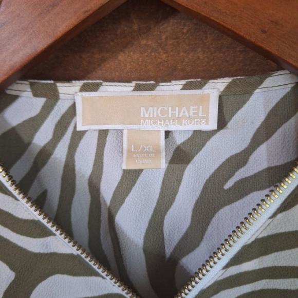 Michael Kors Green & White Zebra Print Zip Up Poncho with Gold Lock SZ L - Picture 3 of 8